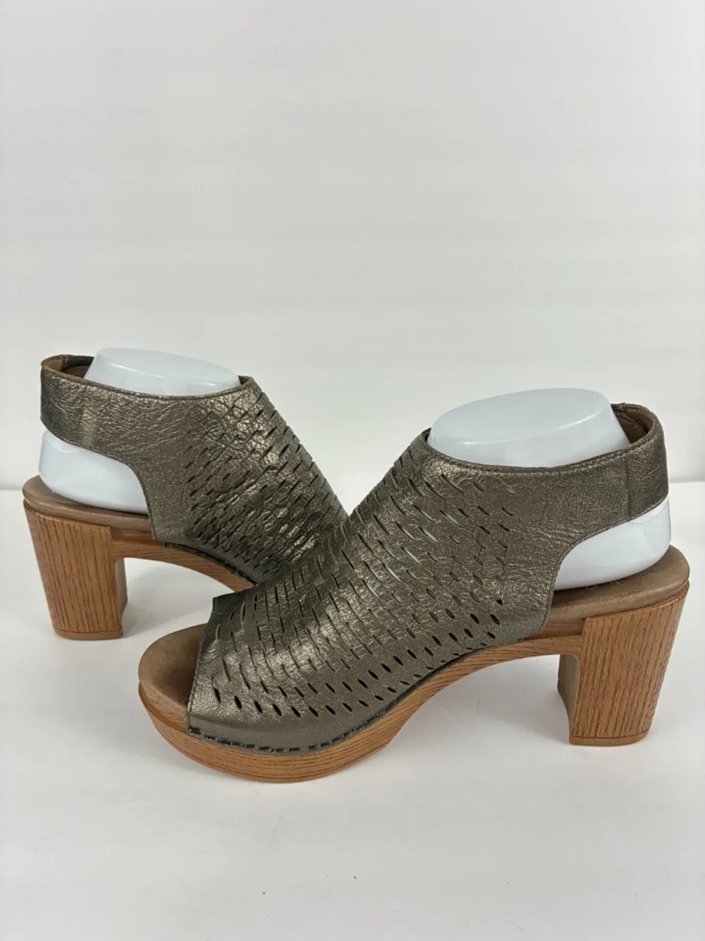 Dansko Danae Bronze Platform Sandals 8.5 9 Metallic Pewter Perforated Mules Clog